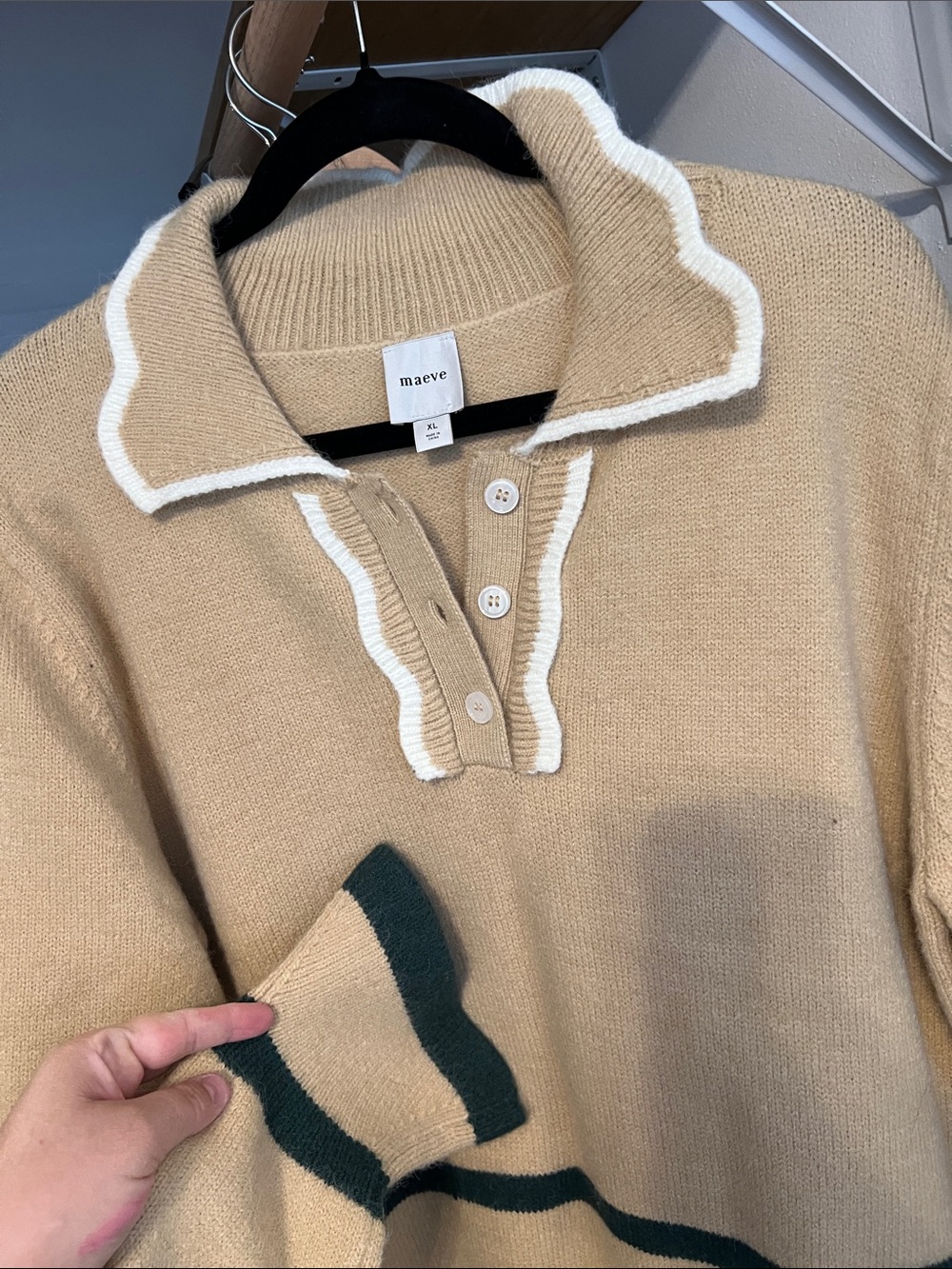 Anthropologie Cream Sweater with Dark Green Trim - Picture 5 of 6